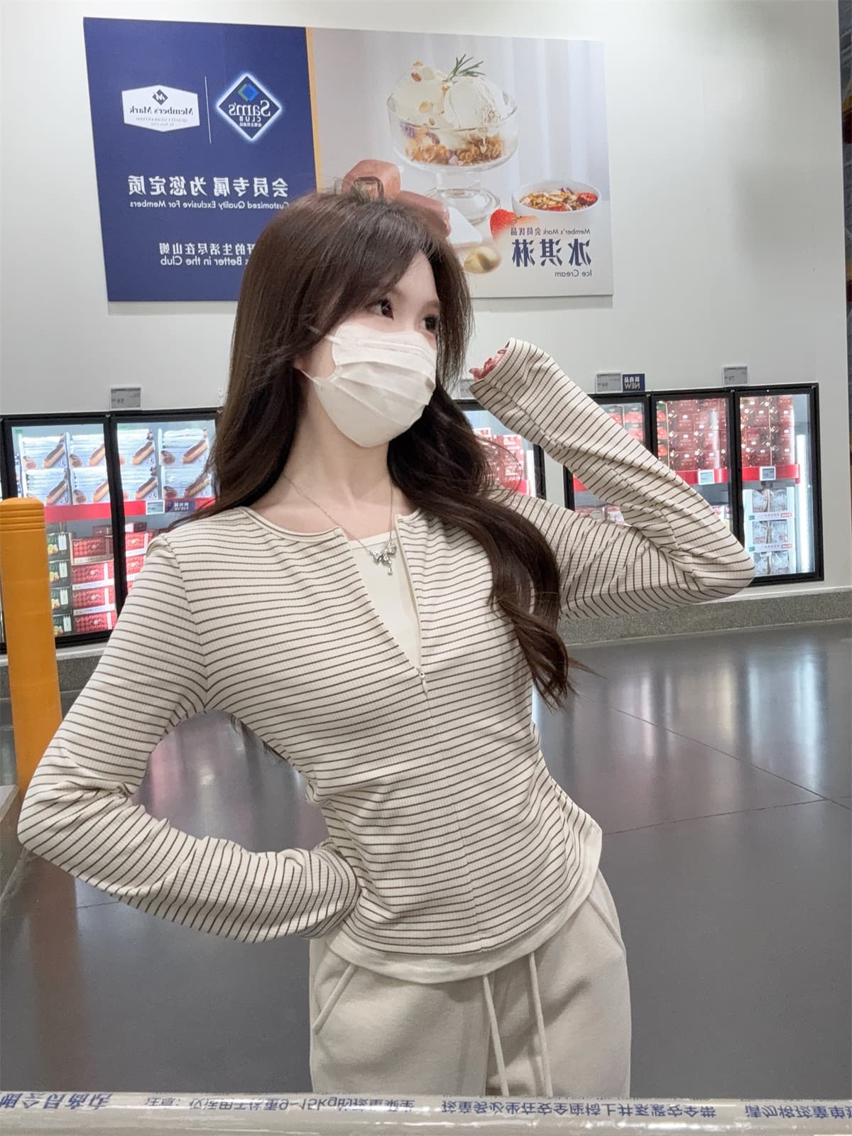 실사 정가 가을 겨울 한국 스타일 페이크 레이어드 배색 스트라이프 몸매 가꾸기 허리 수축 연삭 털 인사이드 가져 가라. 긴팔 티셔츠 맨위 여성 상세 이미지 12