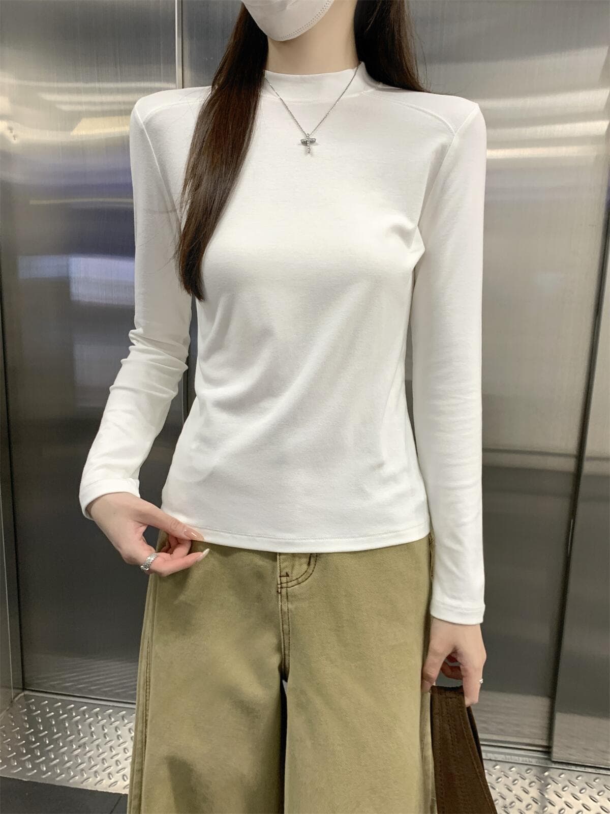 실사 정가 가을 겨울 한국 스타일 라운드 넥 다용도 기초 삽입 어깨 슬림해 보이는 인사이드 가져 가라. 만나는 티셔츠 긴팔 맨위 상세 이미지 6