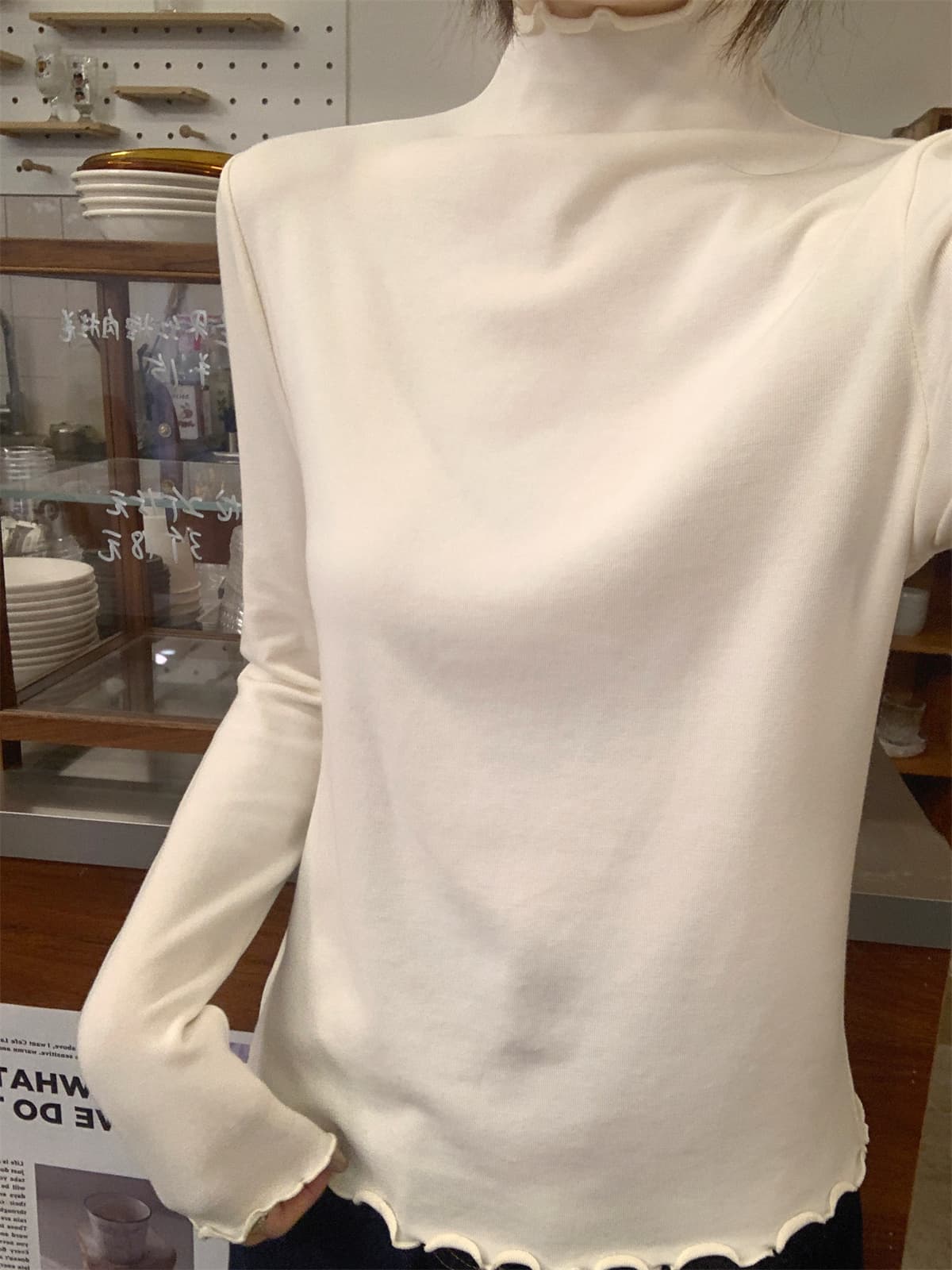 실사 정가 봄 한국 스타일 프릴 반하이넥 몸매 가꾸기 긍정적 인 어깨 양모 인사이드 가져 가라. 긴팔 티셔츠 만나는 맨위 상세 이미지 30