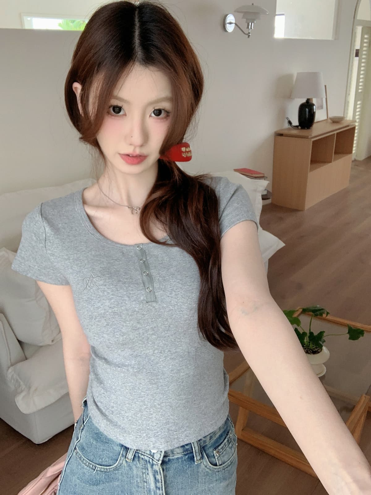 실사 정가 봄 여름 한국 스타일 품격 몸매 가꾸기 단추 u 칼라 긍정적 인 어깨 단색 다용도 반팔 티셔츠 만나는 맨위 상세 이미지 25