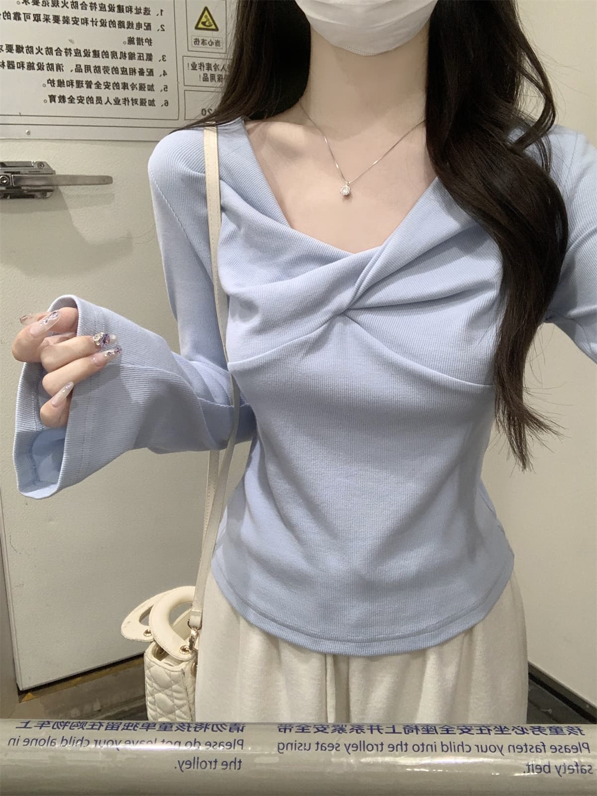 실사 정가 가을 겨울 한국 스타일 부드러운 바람 V넥 비틀림 디자인 센스 품격 다용도 긴팔 티셔츠 맨위 상세 이미지 11