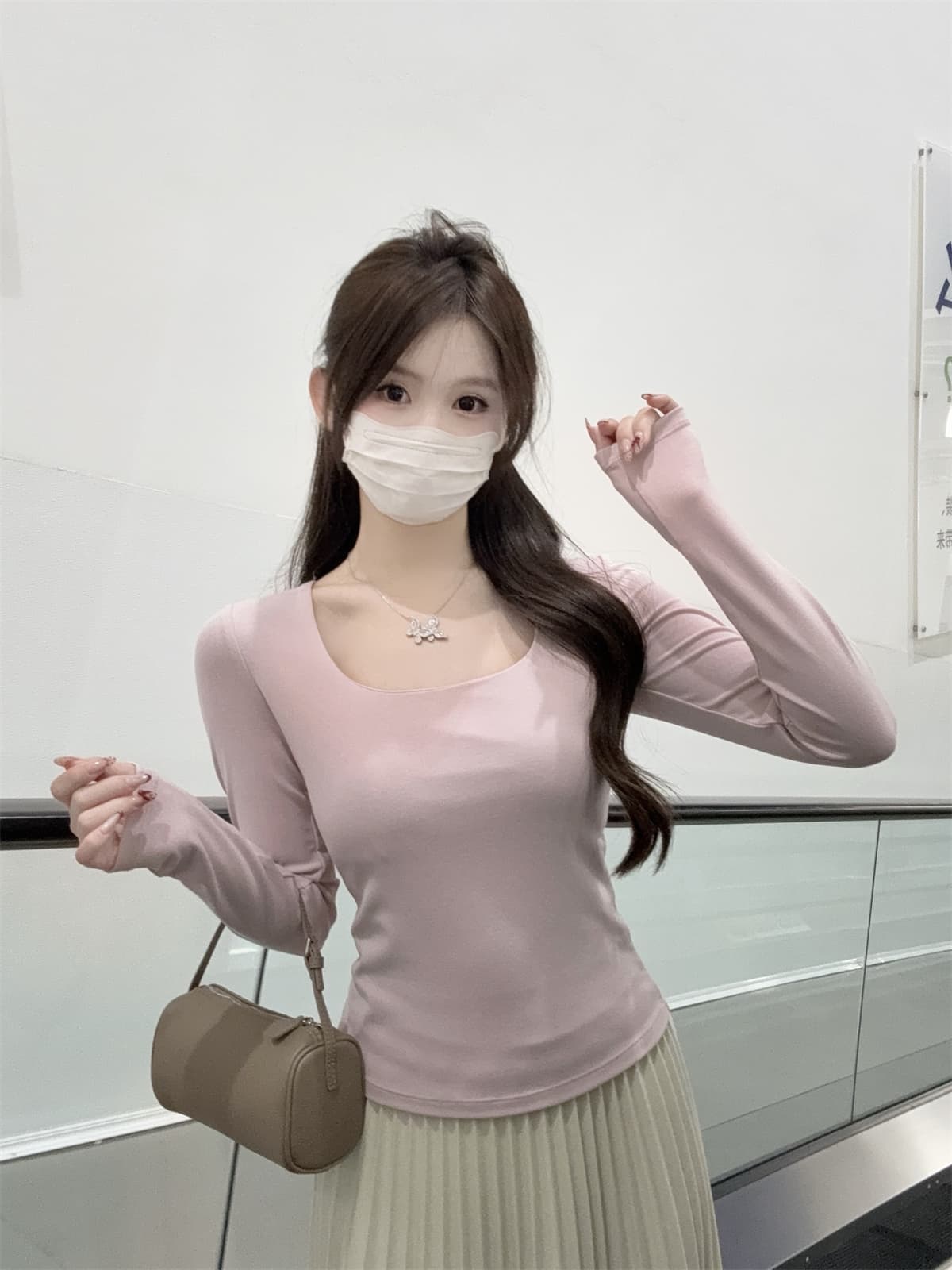 실사 정가 가을 겨울 한국 스타일 광장 칼라 단색 몸매 가꾸기 슬림해 보이는 품격 다용도 긴팔 티셔츠 맨위 상세 이미지 17