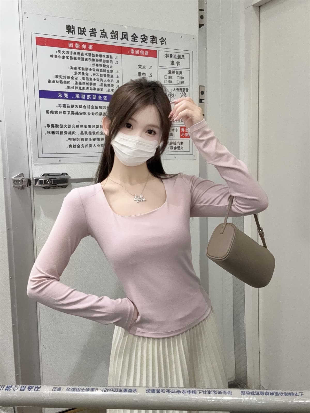 실사 정가 가을 겨울 한국 스타일 광장 칼라 단색 몸매 가꾸기 슬림해 보이는 품격 다용도 긴팔 티셔츠 맨위 상세 이미지 22