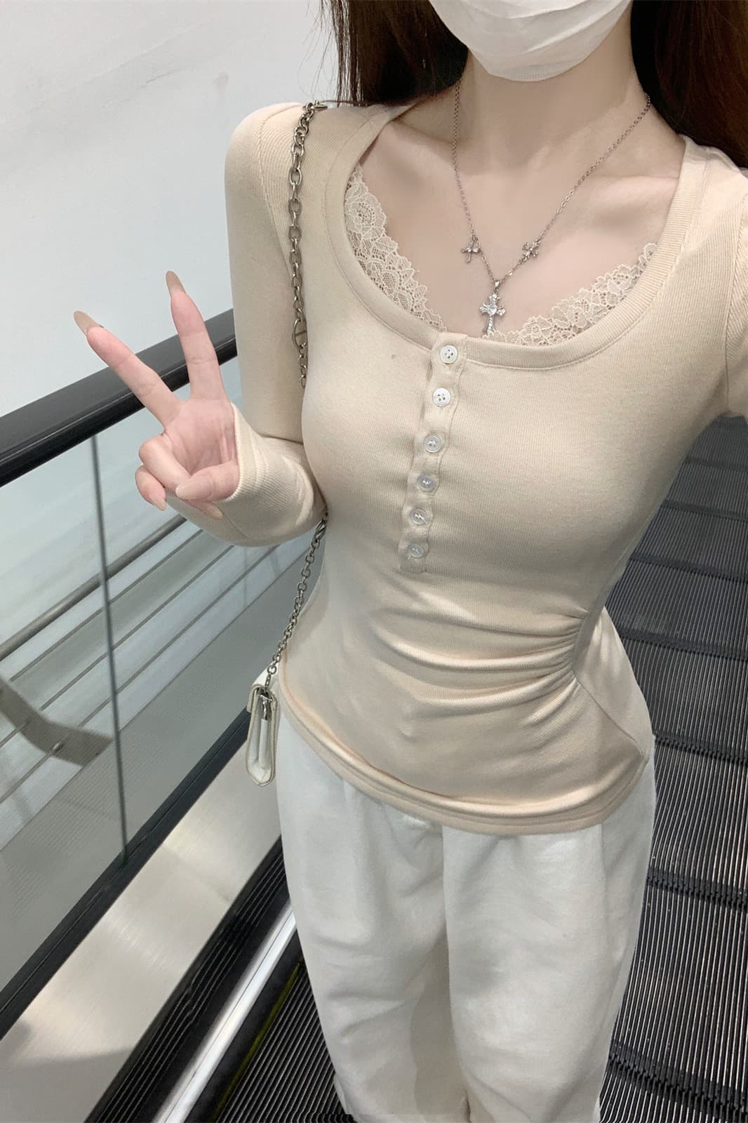 실사 정가 봄 한국 스타일 품격 부드러운 레이스 조각 광장 칼라 몸매 가꾸기 양모 긴팔 티셔츠 만나는 맨위 이미지 6