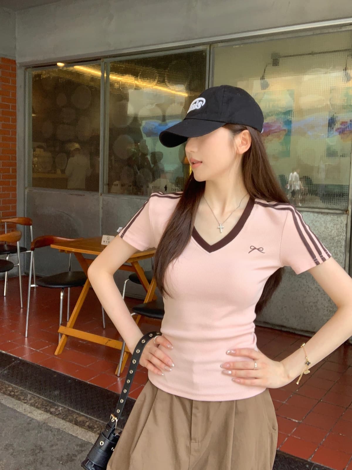 실사 정가 여름 한국 스타일 배색 바 기사 V넥 몸매 가꾸기 슬림해 보이는 품격 다용도 반팔 티셔츠 맨위 상세 이미지 14