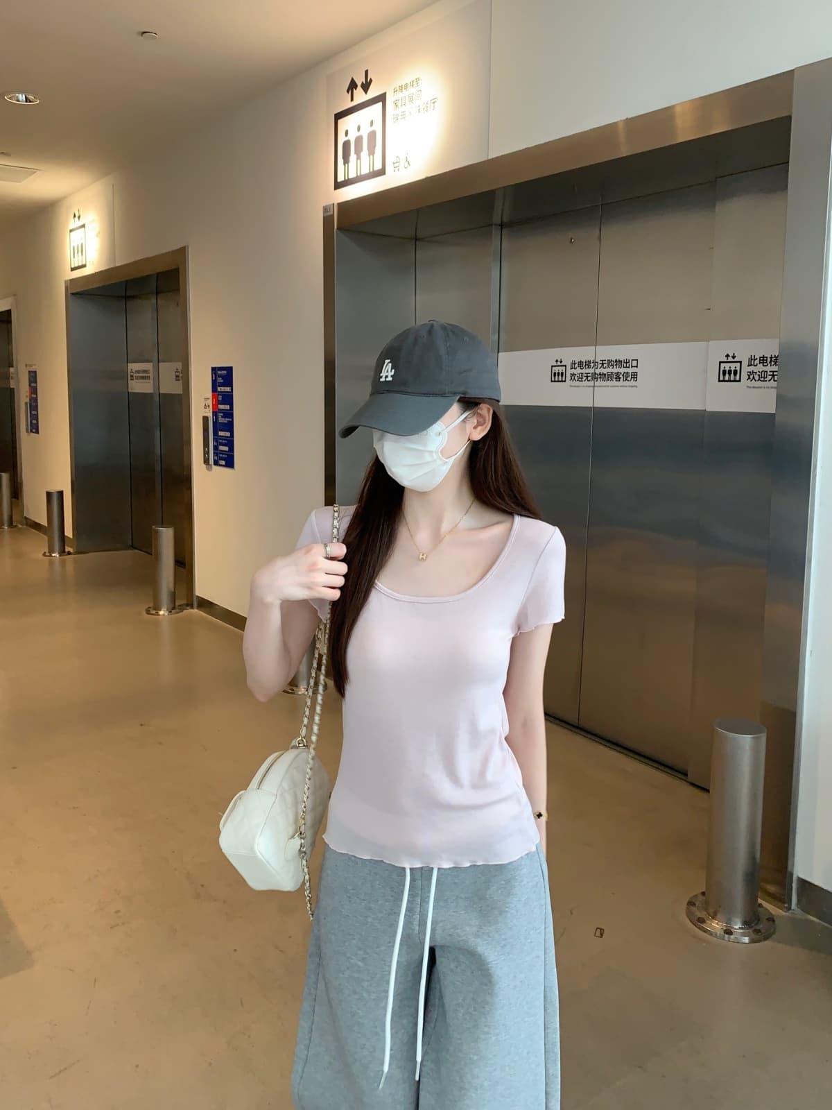 실사 정가 여름 한국 스타일 주간 실크 u 칼라 프릴 단색 기초 다용도 반팔 티셔츠 맨위 이미지 2