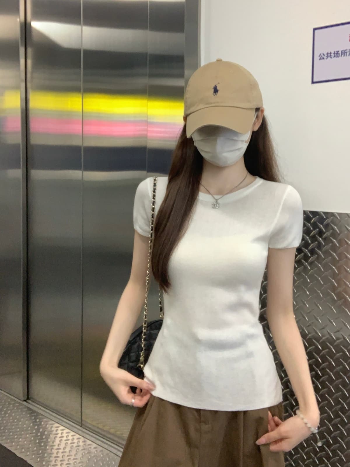 실사 정가 여름 한국 스타일 라운드 넥 단색 미니멀리즘 다용도 품격 몸매 가꾸기 반팔 니트 스웨터 맨위 상세 이미지 13