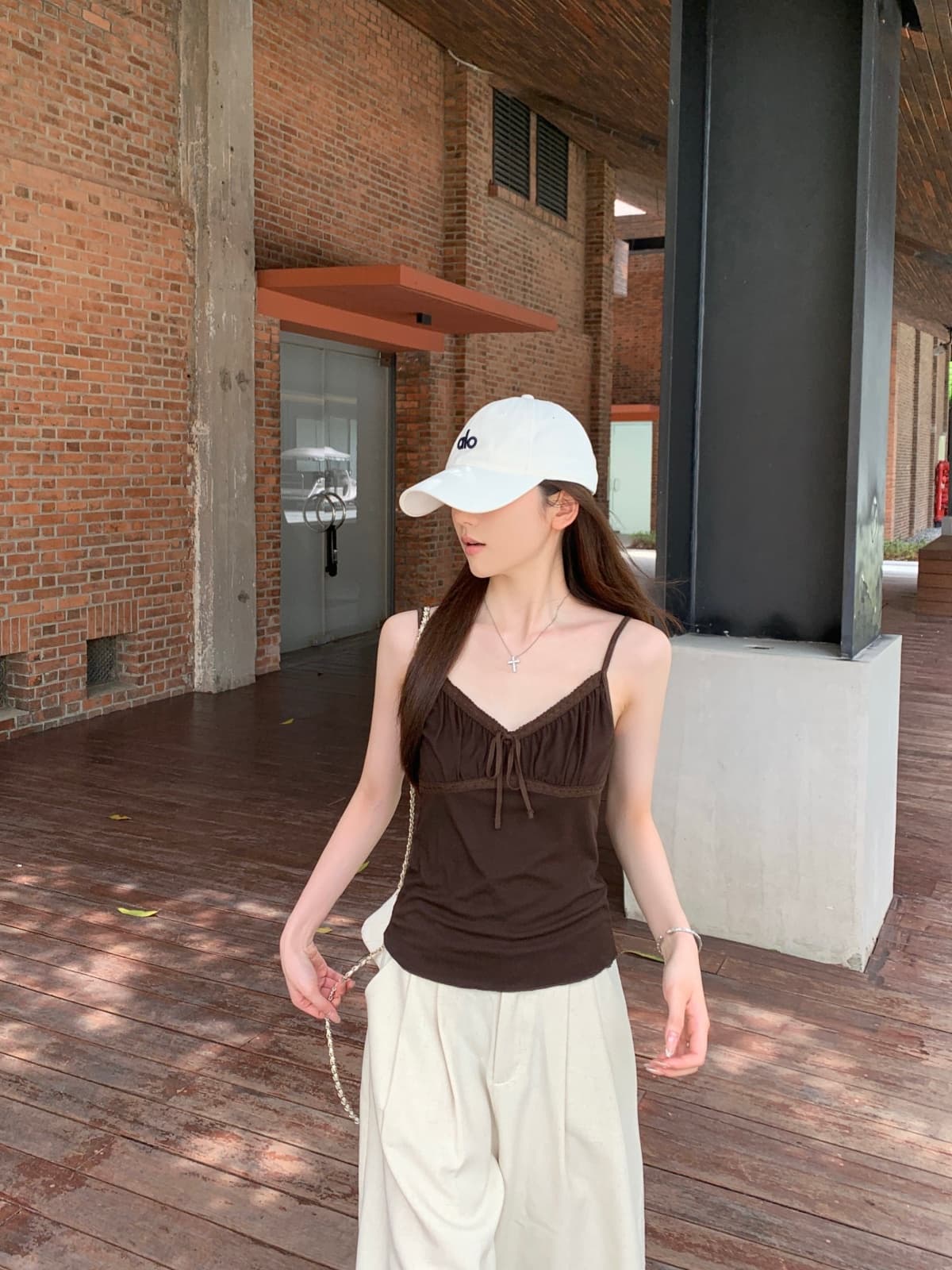 실사 정가 여름 한국 스타일 주름 스트랩 프릴 품격 다용도 몸매 가꾸기 슬림해 보이는 슬립 티셔츠 조끼 상세 이미지 7
