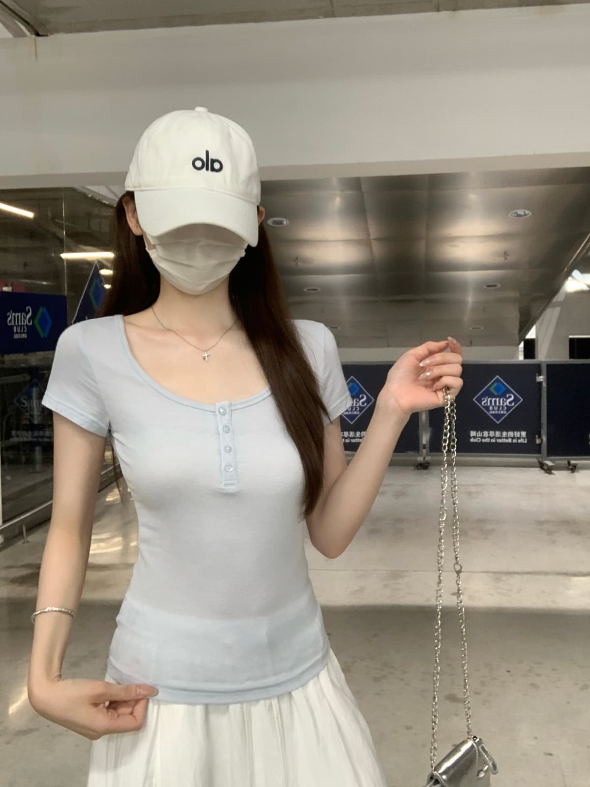 실사 정가 여름 한국 스타일 u 칼라 단추 디자인 단색 품격 백 몸매 가꾸기 슬림해 보이는 가져 가라. 반팔 티셔츠 맨위 상세 이미지 7