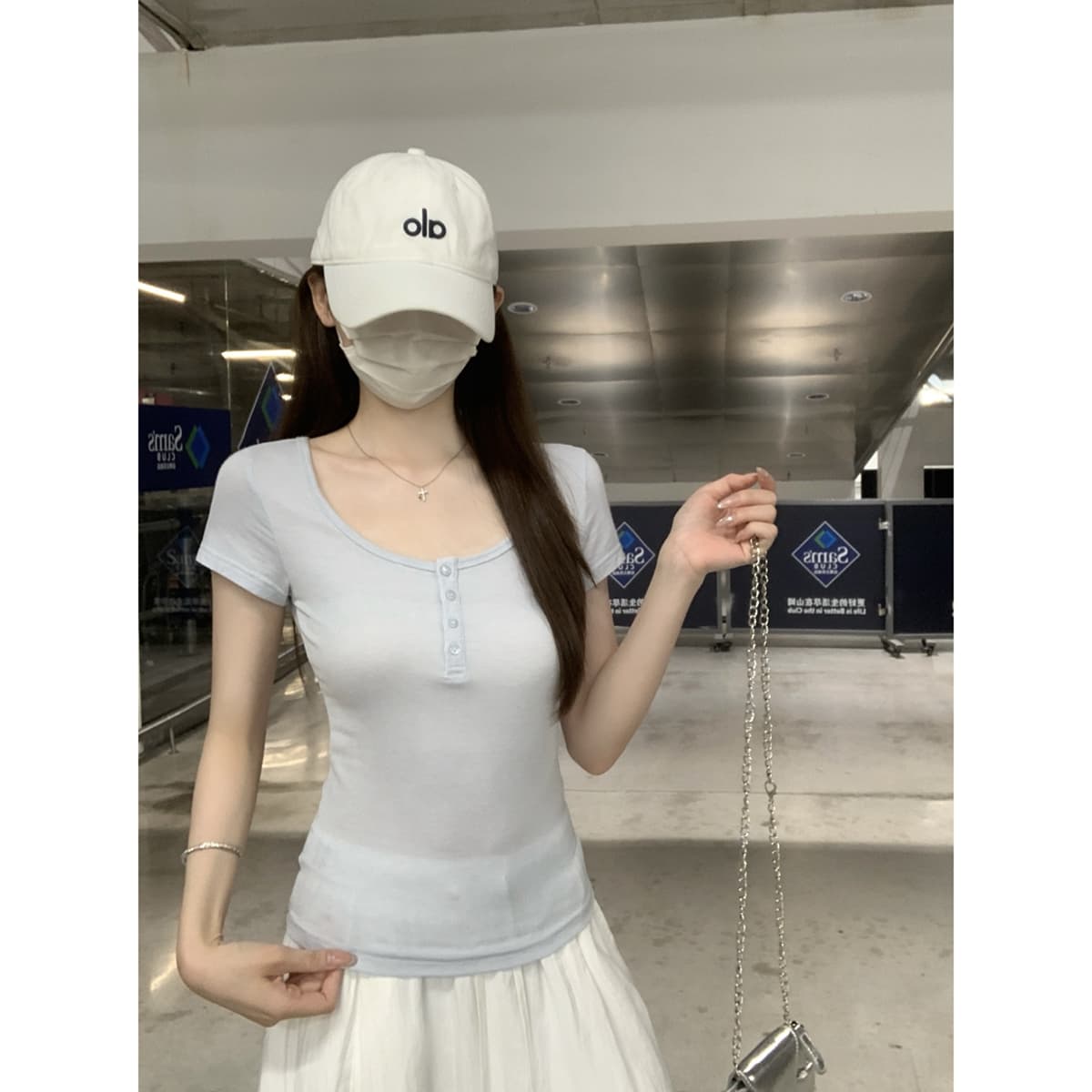 실사 정가 여름 한국 스타일 u 칼라 단추 디자인 단색 품격 백 몸매 가꾸기 슬림해 보이는 가져 가라. 반팔 티셔츠 맨위 이미지 5