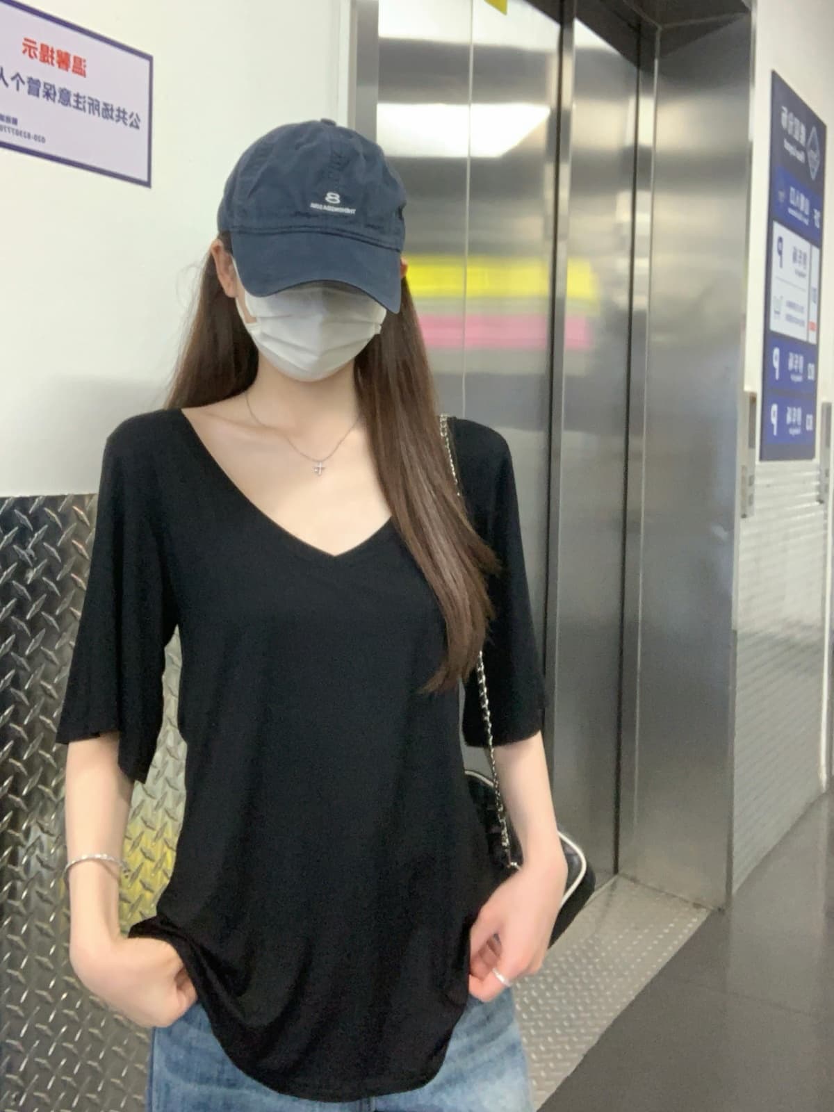 실사 정가 여름 한국 스타일 V넥 단색 미니멀리즘 품격 다용도 루즈핏 반팔 티셔츠 맨위 상세 이미지 4