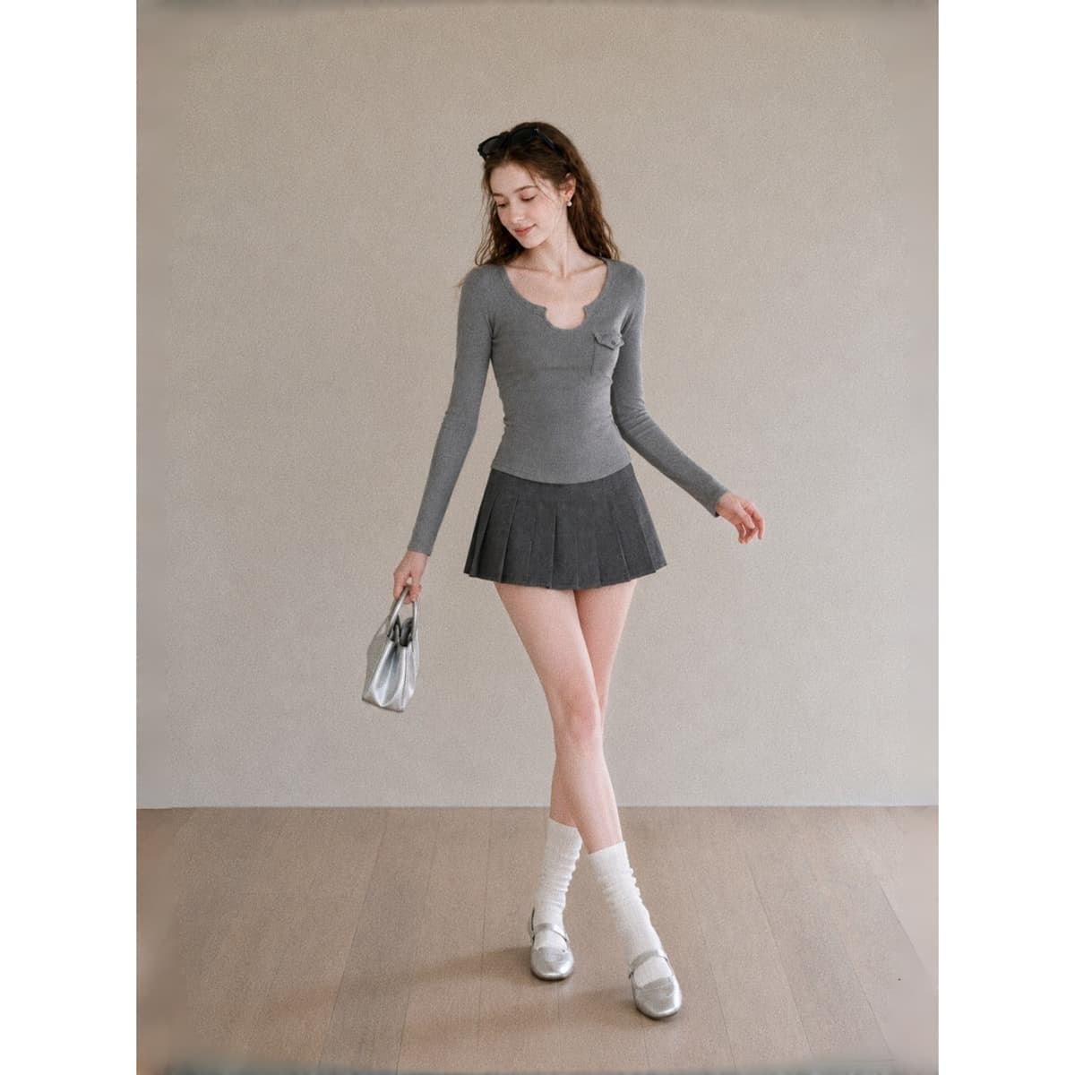 가을 한국 스타일 레트로 핫걸 반 개방 칼라 몸매 가꾸기 슬림해 보이는 주머니 디자인 긴팔 t 셔츠 기본 셔츠 맨위 여성 이미지 5