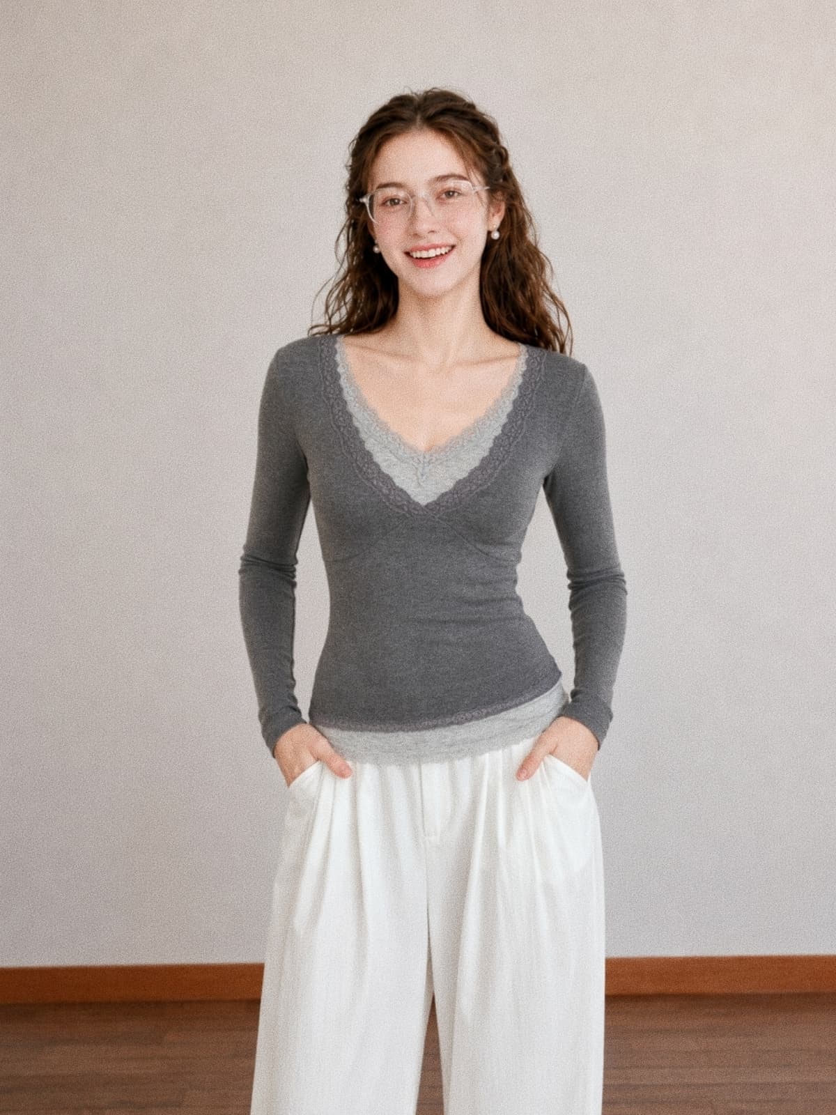 가을 한국 스타일 순수한 욕망 레이스 조각 V넥 배색 긴팔 티셔츠 페이크 레이어드 몸매 가꾸기 슬림해 보이는 인사이드 가져 가라. 만나는 맨위 상세 이미지 2