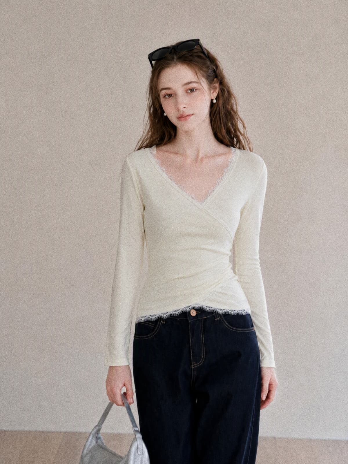 순수한 욕망 바람 레이스 레이스 패치워크 v 칼라 긴팔 티셔츠 여성 가을 새로운 주름 디자인 인사이드 가져 가라. 품격 맨위 상세 이미지 2