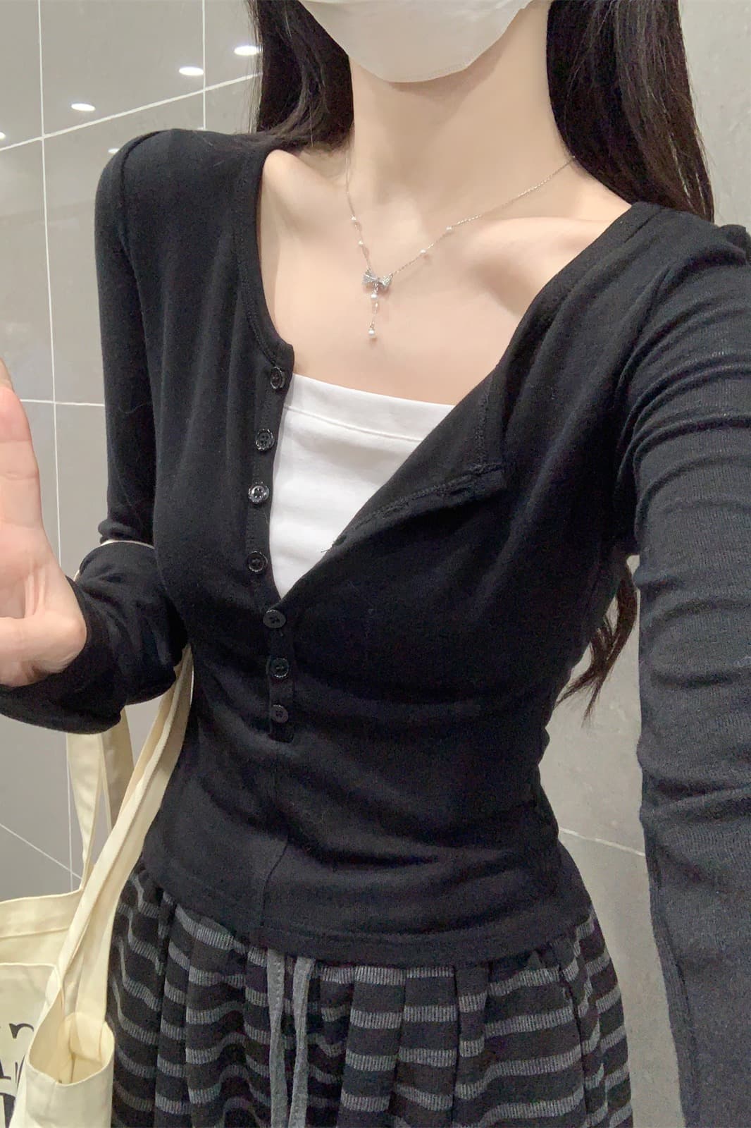 실사 정가 가을 겨울 한국 스타일 페이크 레이어드 배색 반 개방 칼라 단추 긍정적 인 어깨 몸매 가꾸기 긴팔 만나는 티셔츠 맨위 이미지 6