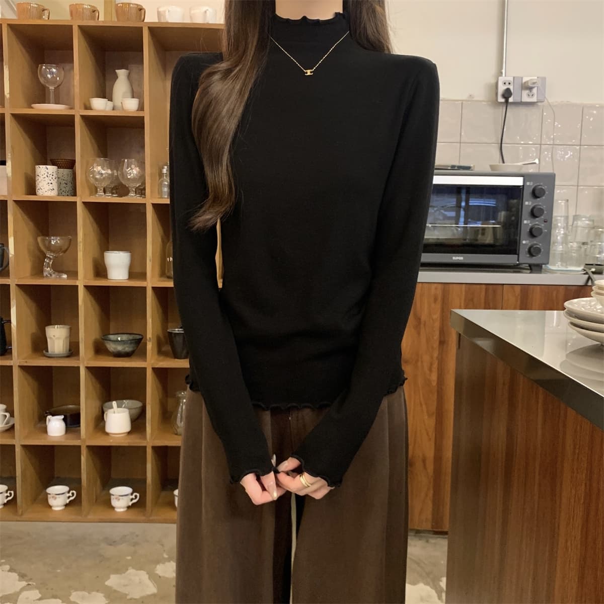 실사 정가 봄 한국 스타일 프릴 반하이넥 몸매 가꾸기 긍정적 인 어깨 양모 인사이드 가져 가라. 긴팔 티셔츠 만나는 맨위