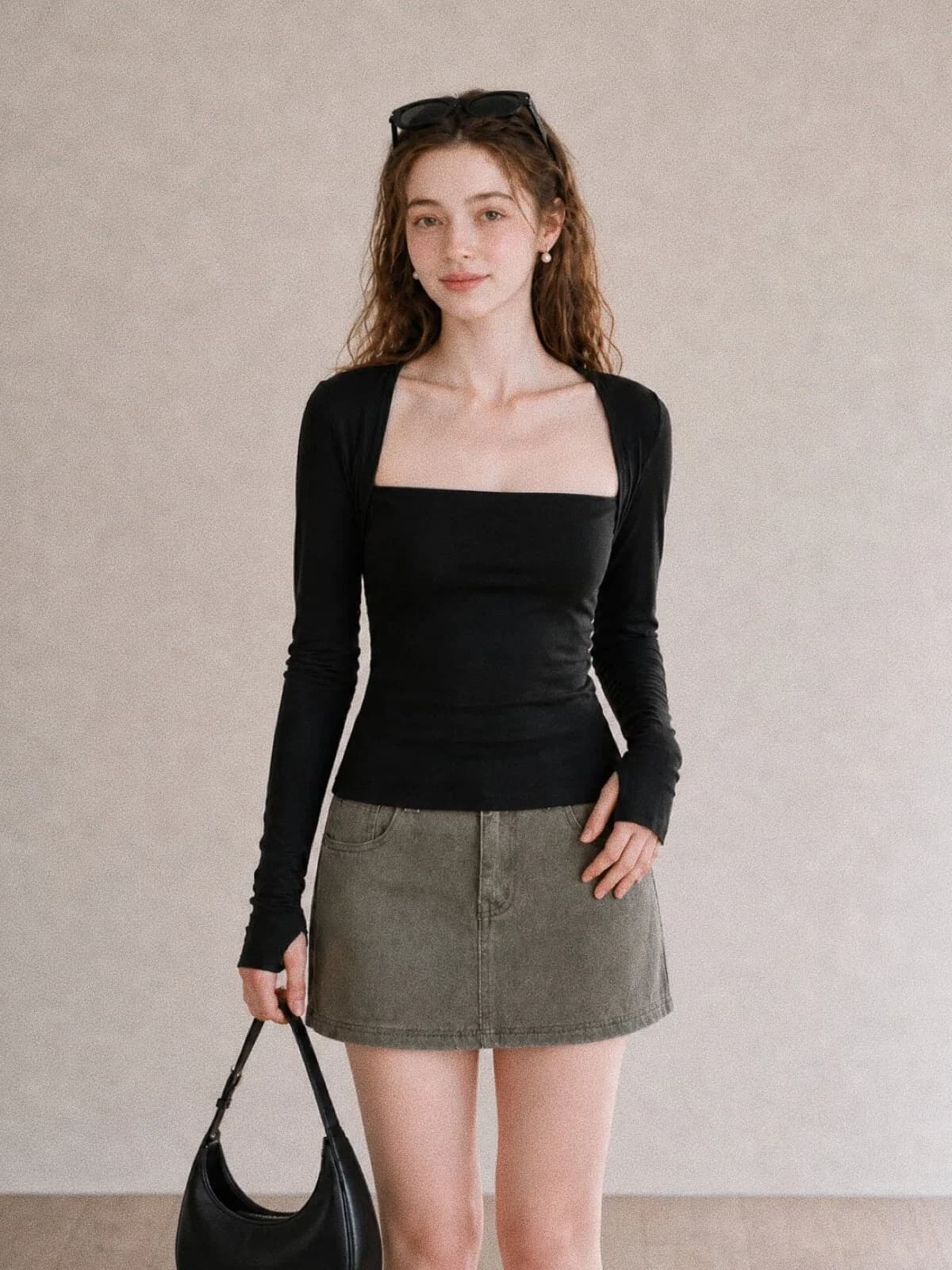 가을 새로운 한국 스타일 빛 요리 한 바람 몸매 가꾸기 슬림해 보이는 이슬 쇄골 광장 칼라 티셔츠 여성 소매 구멍 디자인 긴팔 맨위 상세 이미지 2