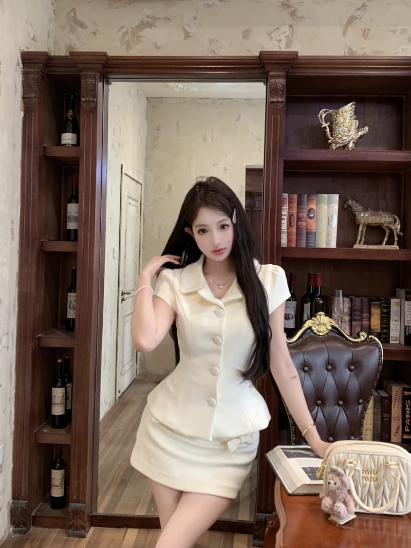 정가 실사 작은 샤넬 스타일 폴로 칼라 허리 수축 반팔 맨위 나비 매듭 한 단어 가방 작은 a 반 스커트 세트 봄 여름 이미지 4