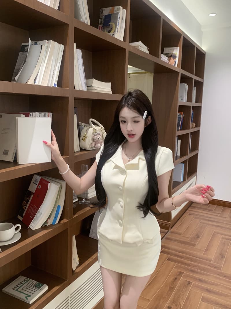 정가 실사 작은 샤넬 스타일 폴로 칼라 허리 수축 반팔 맨위 나비 매듭 한 단어 가방 작은 a 반 스커트 세트 봄 여름 상세 이미지 12
