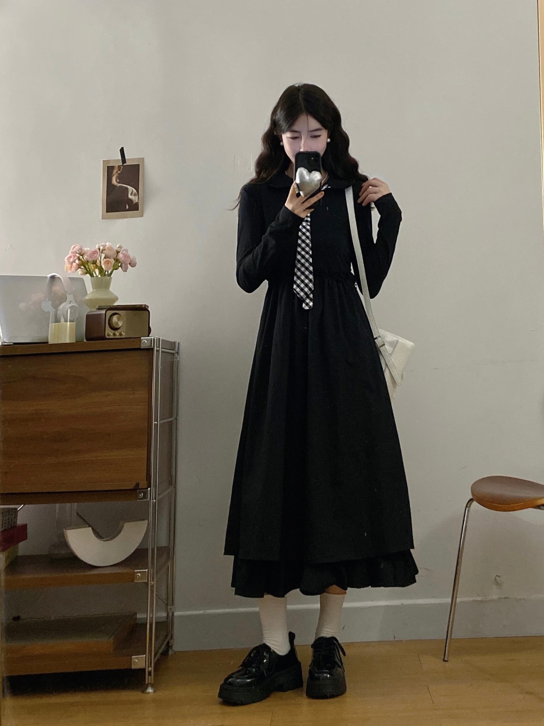 실사 2026 가을 새로운 프랑스식 학원 스타일 체크무늬 V넥 허리 수축 고급 센스 그는 벤 바람 드레스 상세 이미지 20