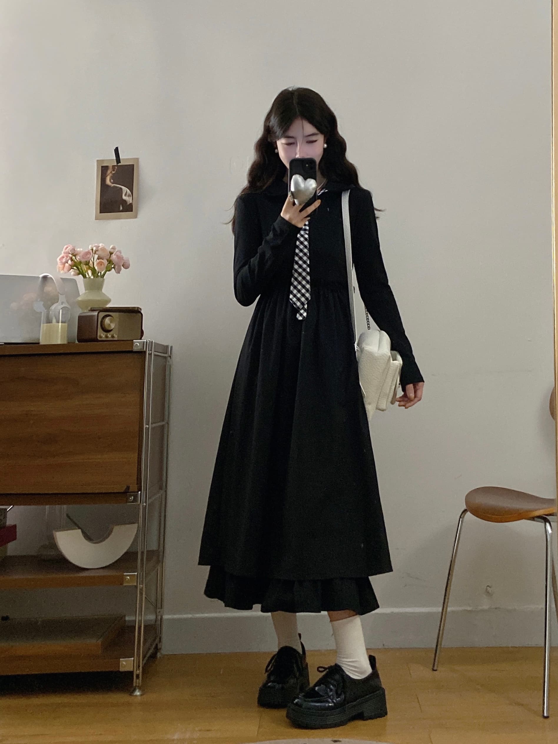 실사 2026 가을 새로운 프랑스식 학원 스타일 체크무늬 V넥 허리 수축 고급 센스 그는 벤 바람 드레스 상세 이미지 21