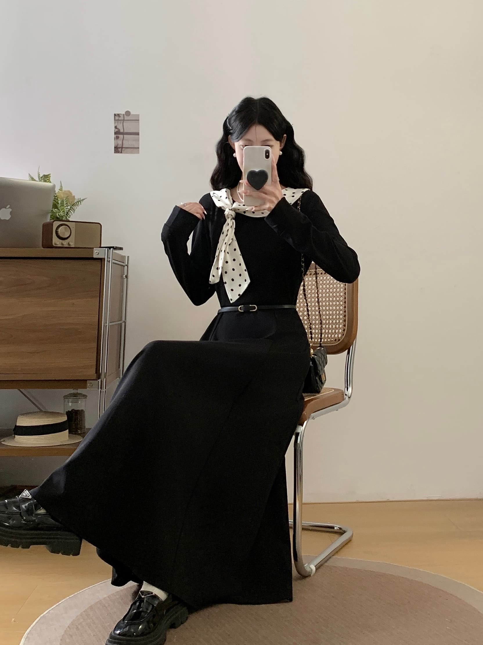 실사 2026 프랑스식 부드러운 그는 벤 바람 도트 무늬 스카프 검정색 드레스 허리 수축 슬림해 보이는 품격 롱 스커트 상세 이미지 8