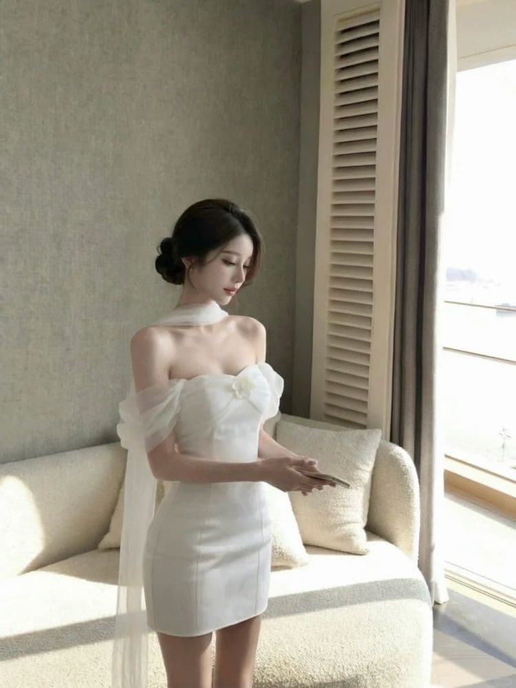 봄 여름 새로운 디자인 센스 프랑스식 빛 럭셔리 망사 민소매 드레스 패션 천 골드 명문 여성 바람 모임 미니 스커트 여성 상세 이미지 2
