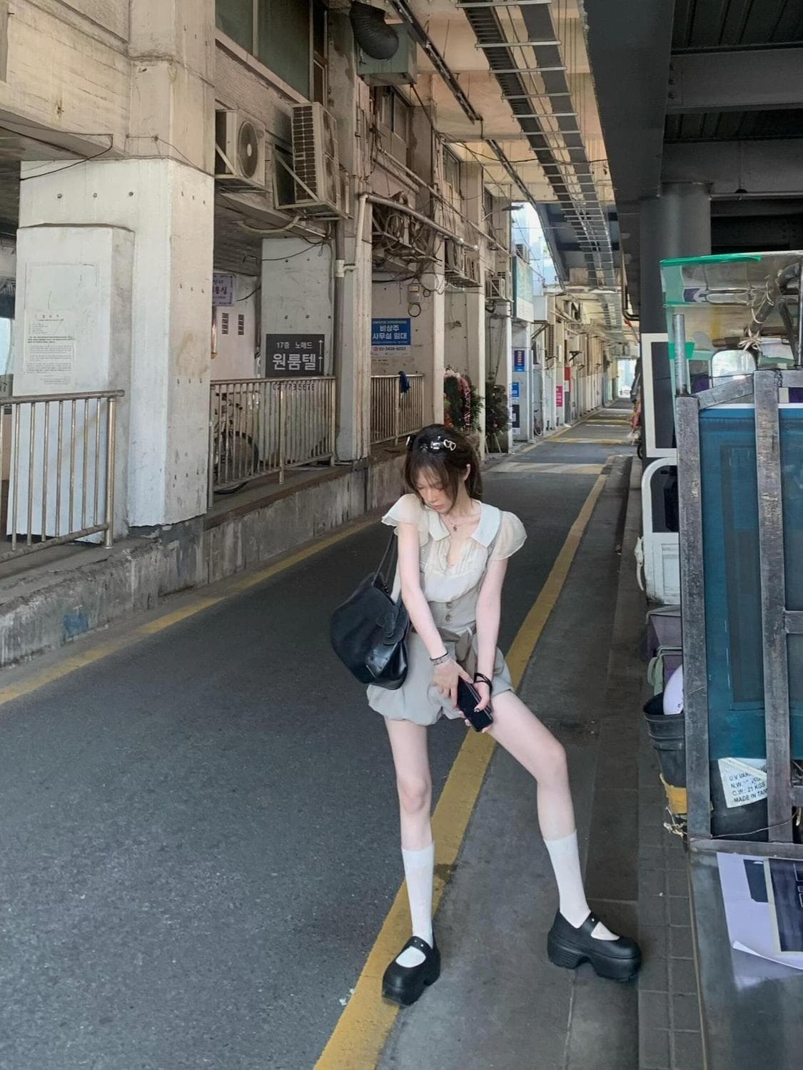 여름 새로운 일본식 달콤함 품격 레트로 디자인 센스 폴로 칼라 맨위 코디 하이웨이스트 멜빵 바지 두 조각 여성 세트 상세 이미지 2