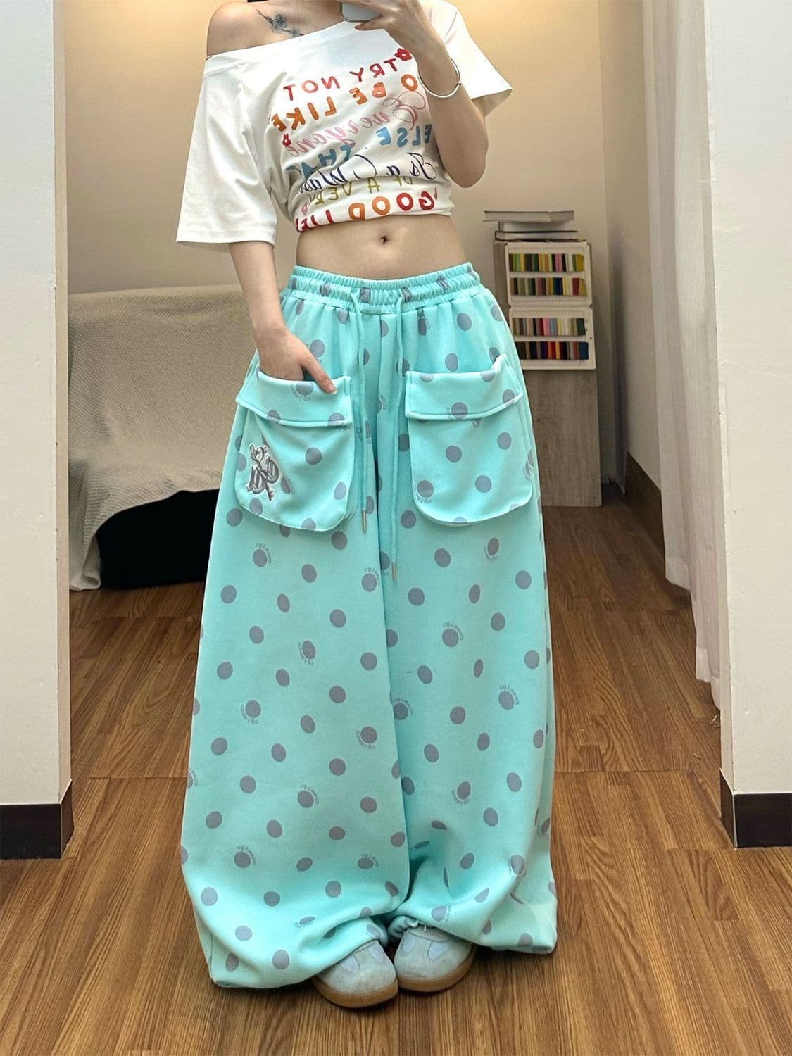 아메리칸 레트로 전체 인쇄 도트 무늬 3 차원 주머니 자수 루즈핏 다용도 넓은 다리 슬림해 보이는 스트레이트 캐주얼 웨이 바지 여성 상세 이미지 3