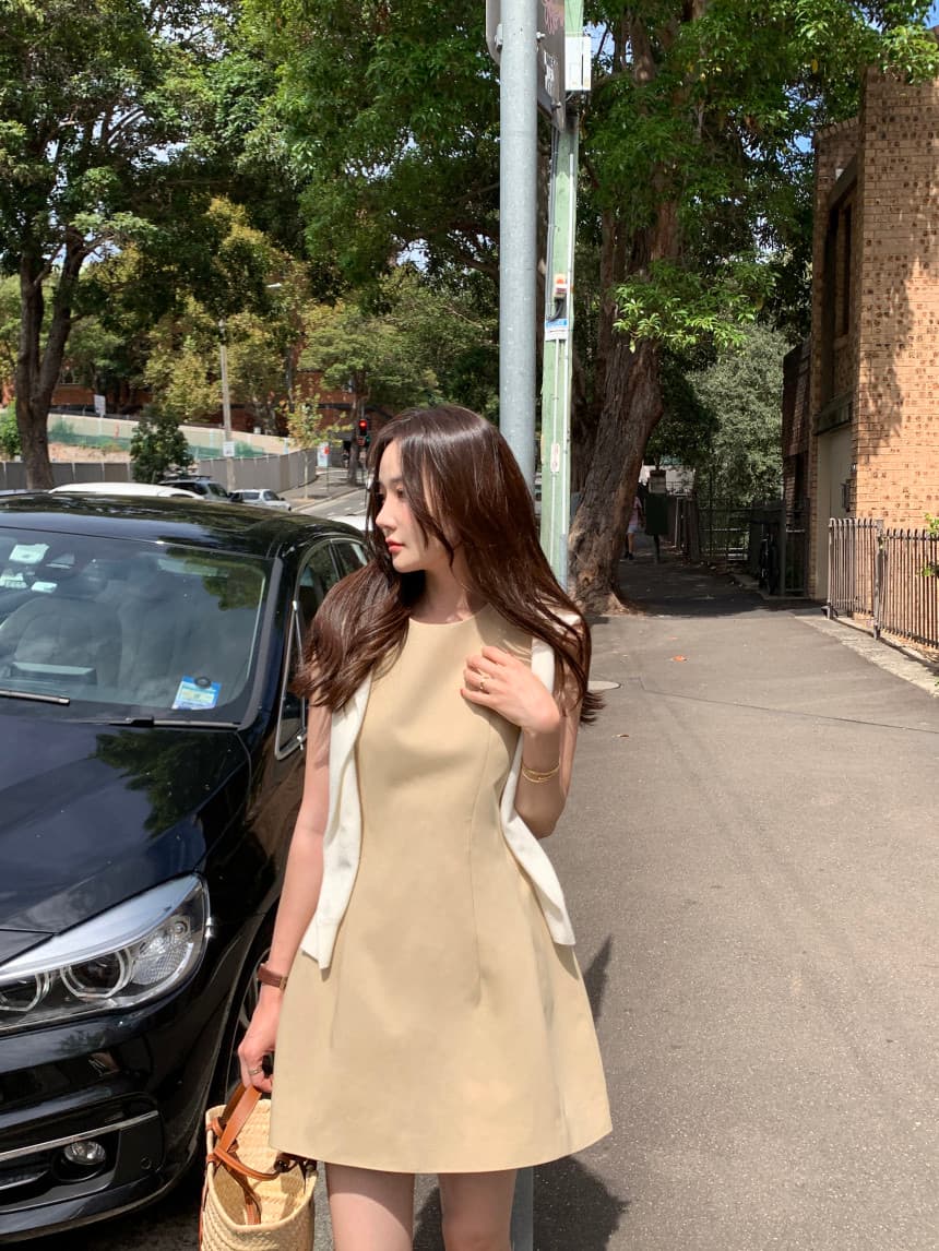 있음 선적 사이즈 업데이트 한국 chic 새로운 프랑스식 미니멀리즘 라운드 넥 품격 민소매 드레스 상세 이미지 3