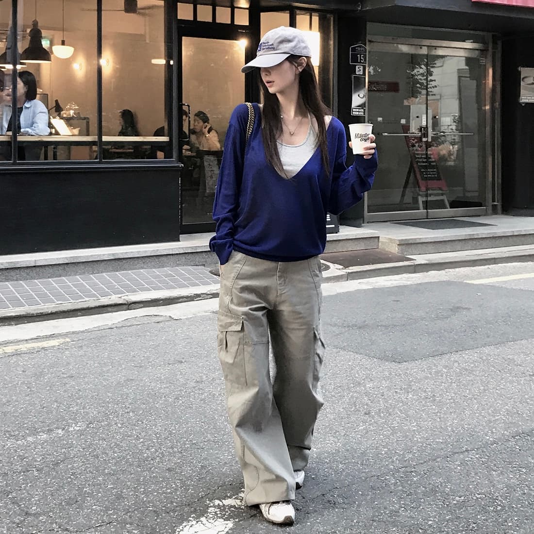 있음 선적 사이즈 업데이트 한국 chic 가을 새로운 빅 브이 넥 품격 느슨함 센스 얇은 스타일 긴팔 니트 스웨터 상세 이미지 1