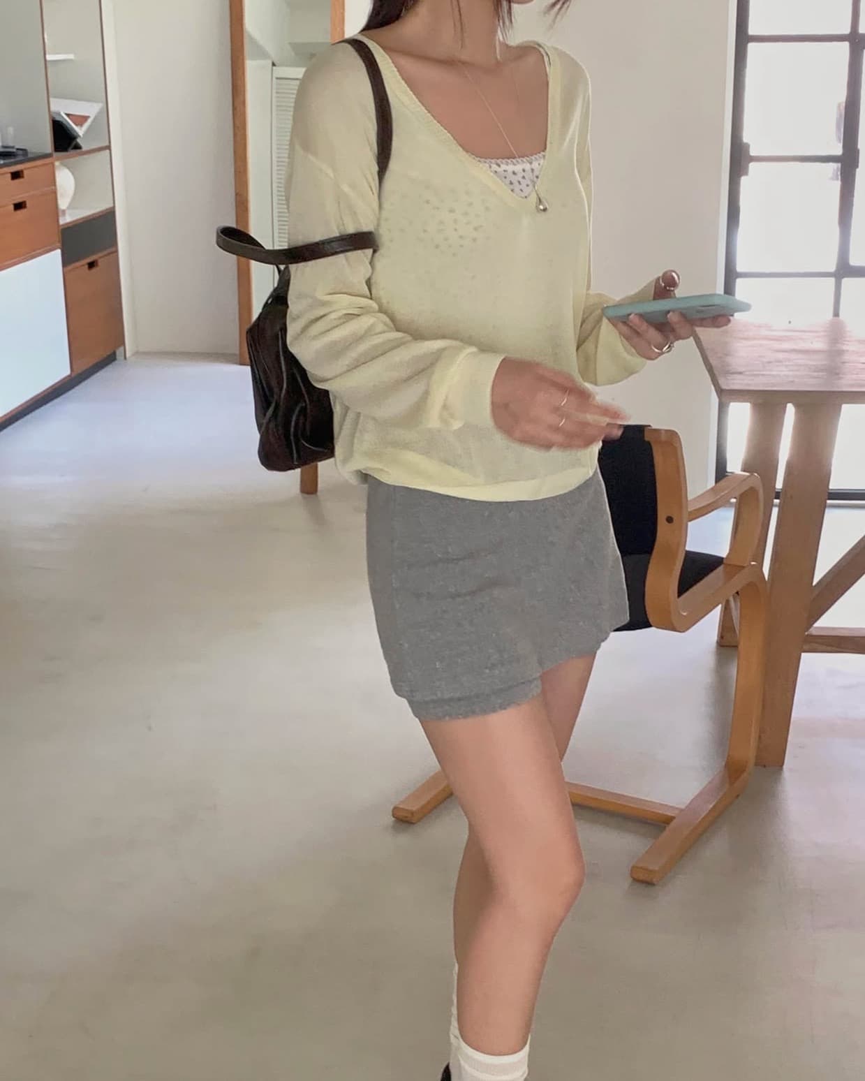 있음 선적 사이즈 업데이트 한국 chic 이른 가을 새로운 ins 마이크로 ~을 통해 얇은 스타일 V넥 자외선 차단 긴팔 니트 스웨터 상세 이미지 6