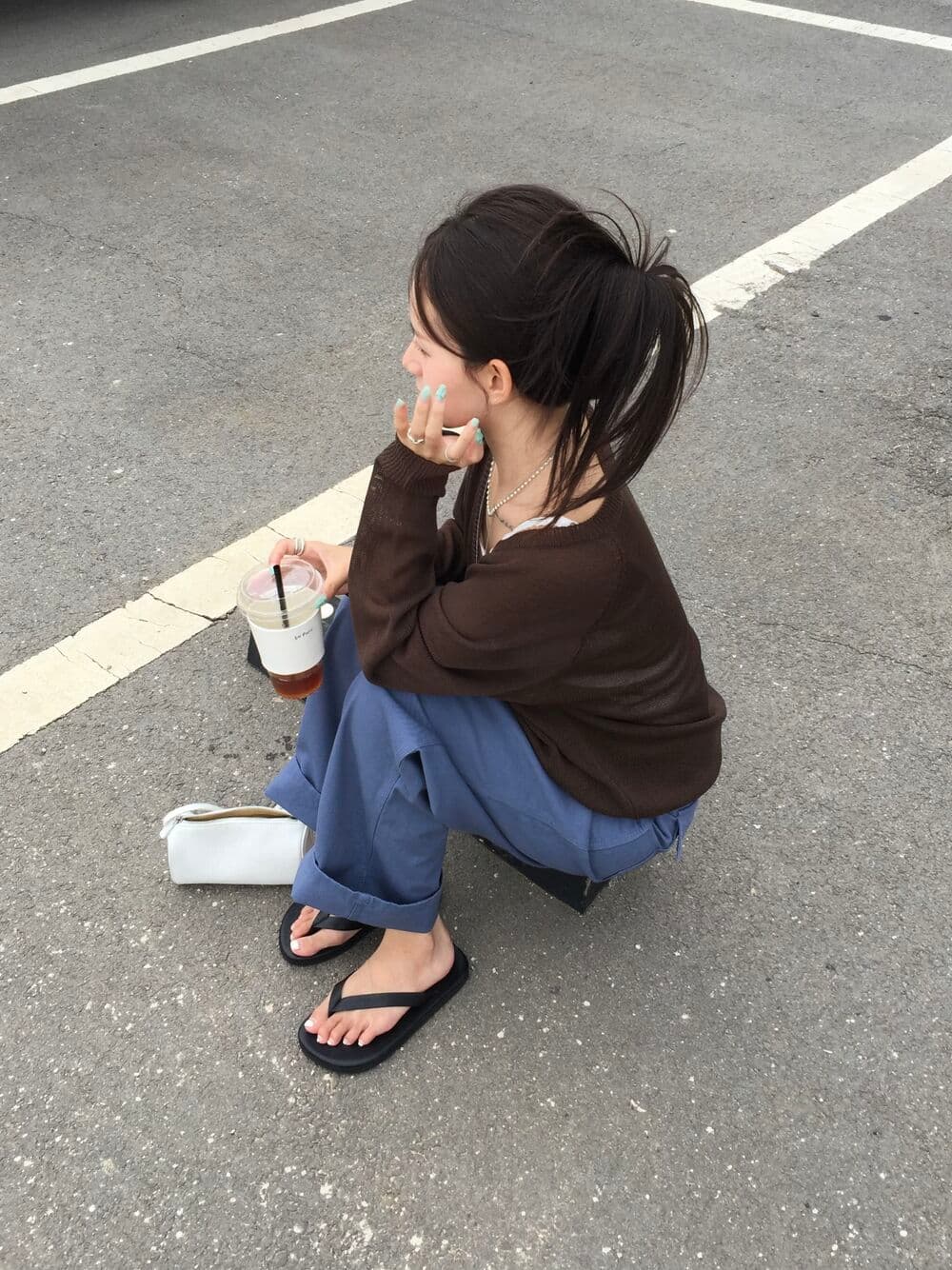 있음 선적 한국 chic 이른 가을 새로운 ins 디자인 센스 빅 브이 넥 단추 느슨함 센스 긴팔 니트 스웨터 상세 이미지 8