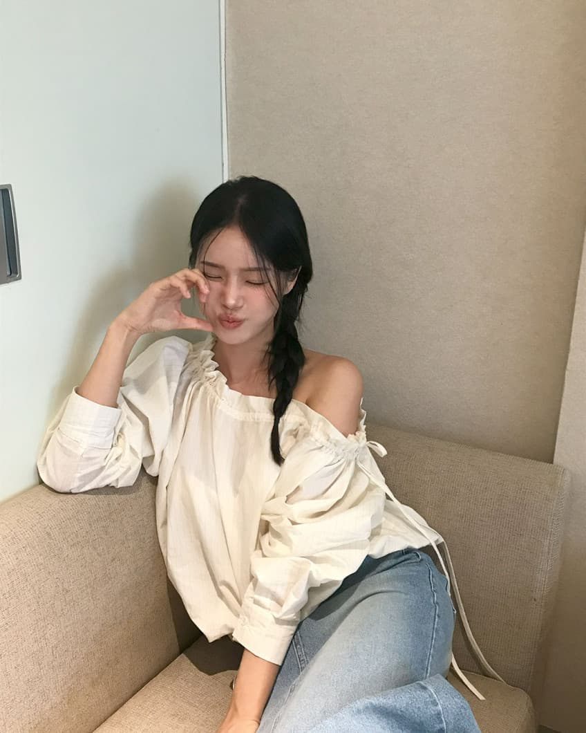 한국 chic 이른 가을 새로운 ins 오프숄더 경 사진 펌프 로프 느슨함 센스 슬림해 보이는 수직 기사 긴팔 셔츠 상세 이미지 2