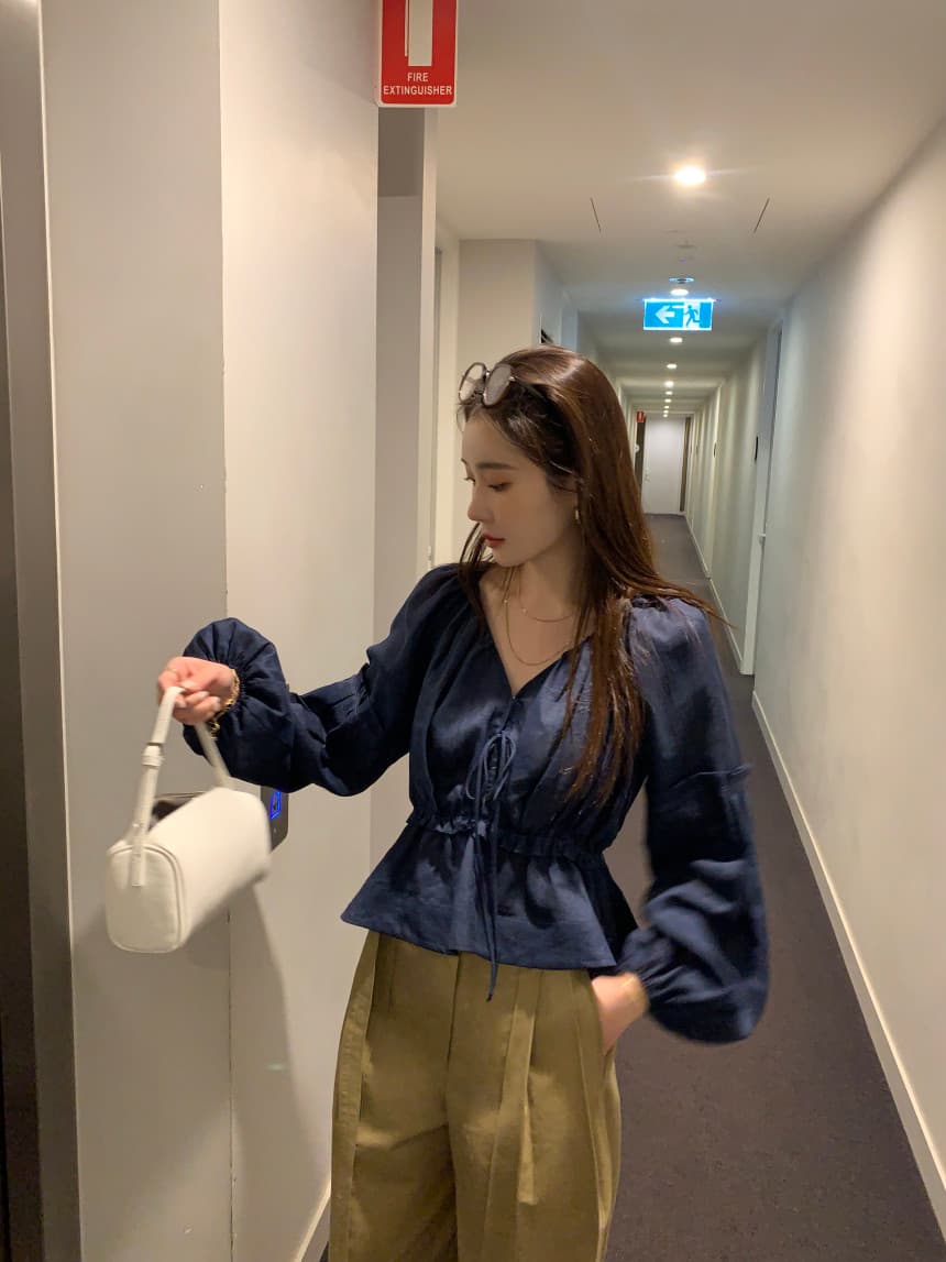 있음 선적 사이즈 업데이트 한국 chic 가을 새로운 프랑스식 V넥 펌프 로프 허리 수축 거품 소매 쉬폰 블라우스 상세 이미지 43