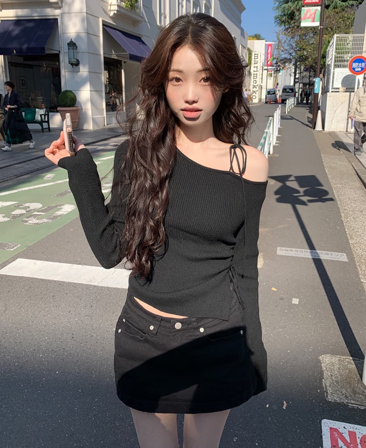 한국 chic 가을 새로운 ins 디자인 센스 오프숄더 레이스업 허리 주름 트임 슬림해 보이는 긴팔 니트 스웨터 이미지 4