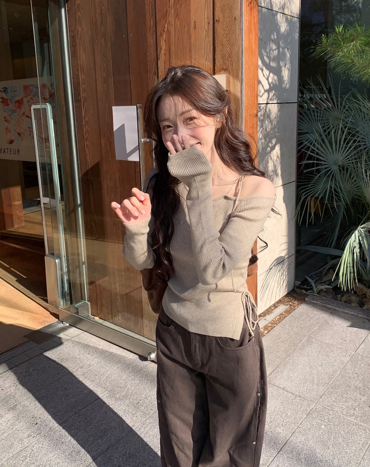 한국 chic 가을 새로운 ins 디자인 센스 오프숄더 레이스업 허리 주름 트임 슬림해 보이는 긴팔 니트 스웨터 상세 이미지 10