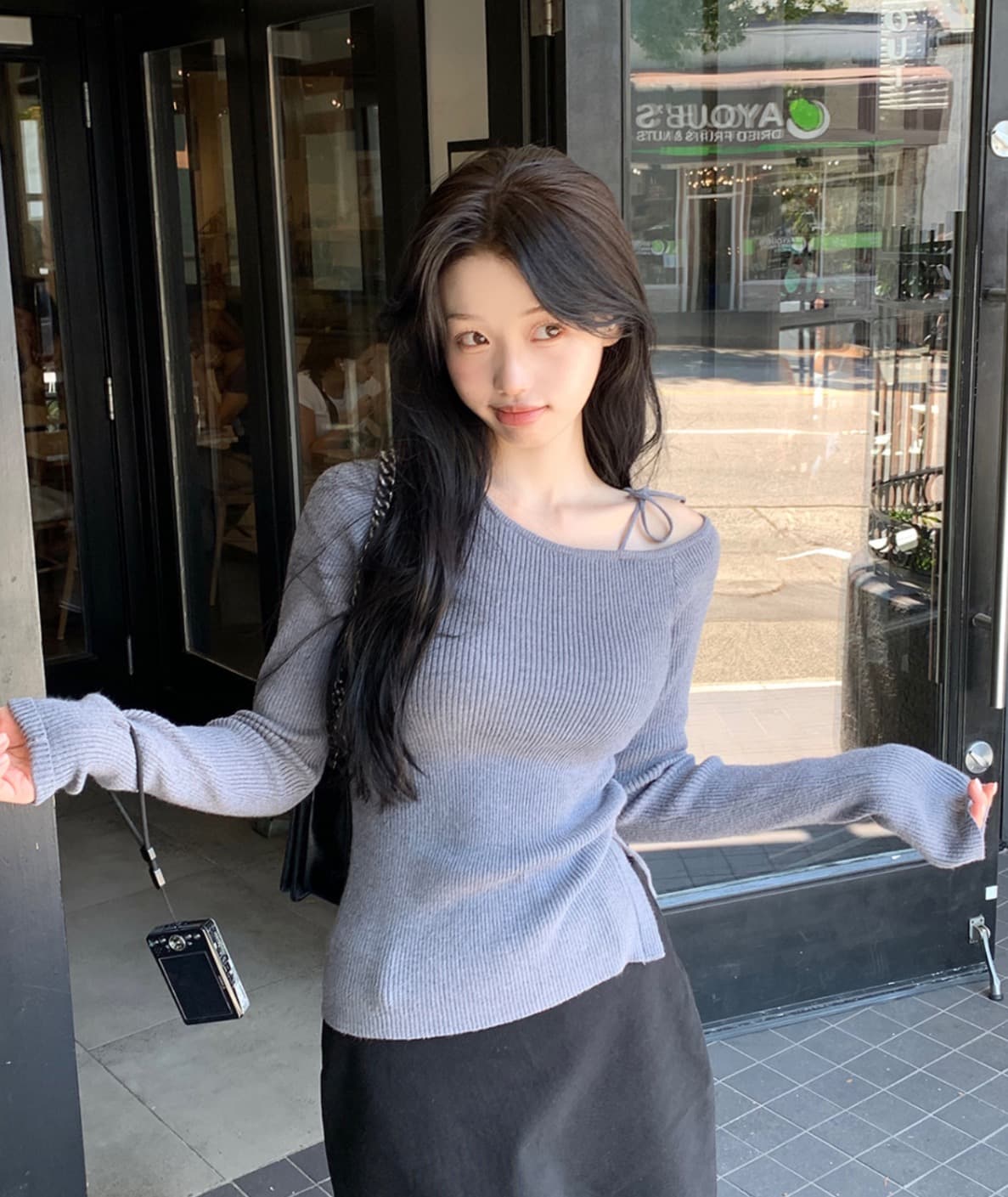 한국 chic 가을 새로운 ins 디자인 센스 오프숄더 레이스업 허리 주름 트임 슬림해 보이는 긴팔 니트 스웨터 상세 이미지 15