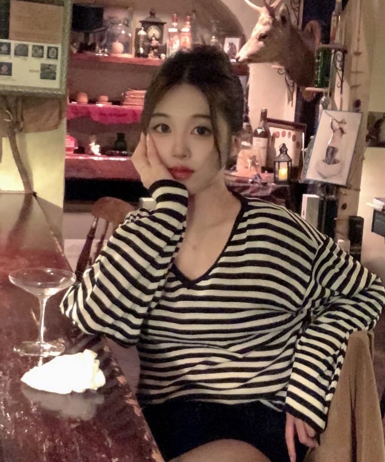있음 선적 사이즈 업데이트 한국 chic 가을 새로운 ins 빅 브이 넥 스트라이프 품격 긴팔 니트 스웨터 상세 이미지 6