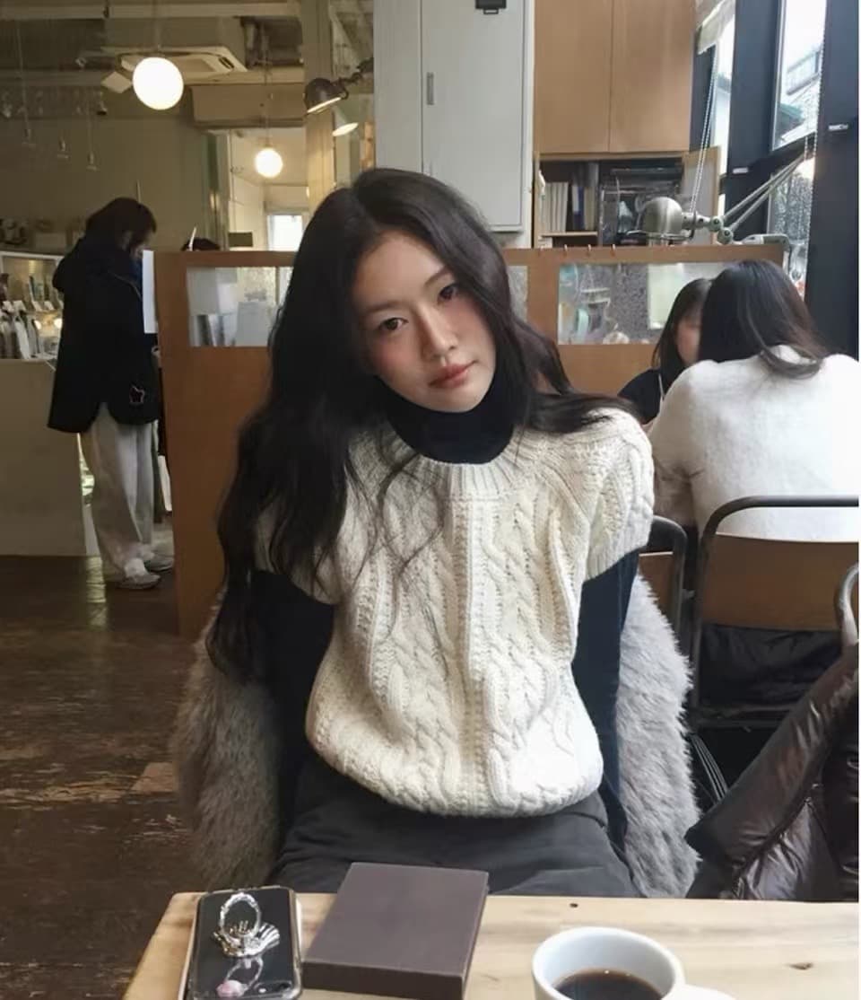 있음 선적 한국 chic 가을 라운드 넥 단색 꽈배기 슬림해 보이는 반팔 니트 스웨터 상세 이미지 8