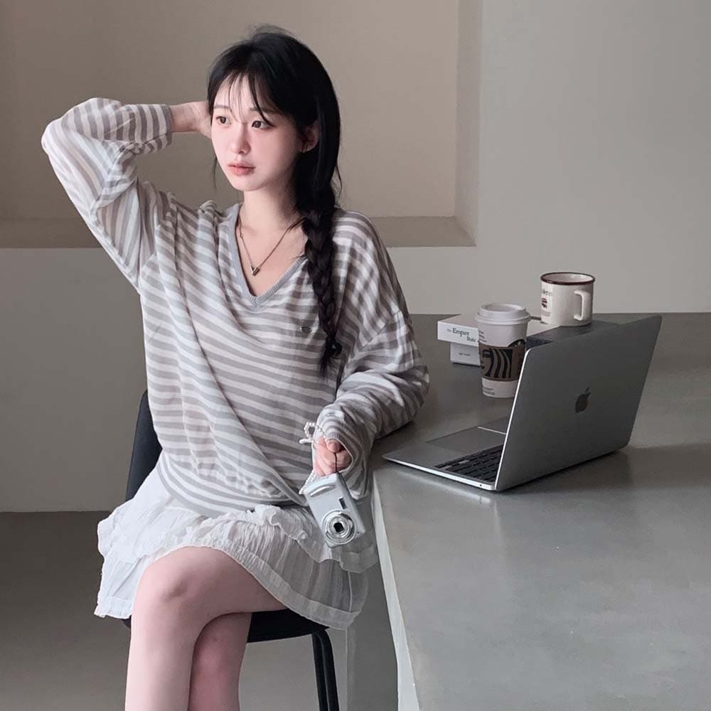 있음 선적 사이즈 업데이트 한국 chic 가을 새로운 ins 빅 브이 넥 스트라이프 품격 긴팔 니트 스웨터 이미지 3