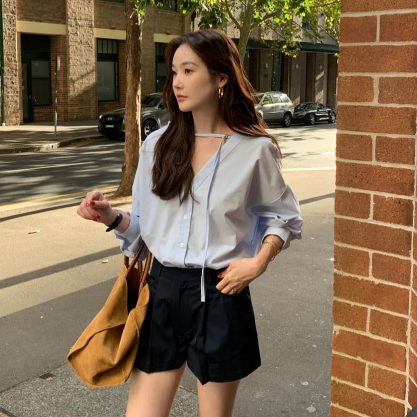 있음 선적 사이즈 업데이트 한국 chic 가을 겨울 프랑스식 레트로 디자인 센스 V넥 미니멀리즘 긴팔 셔츠 이미지 2