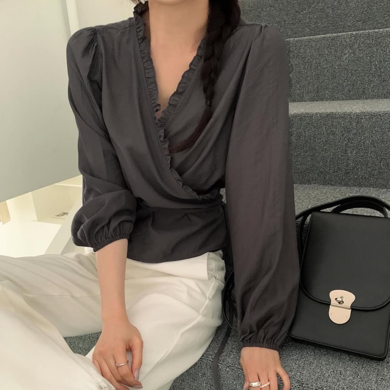 있음 선적 한국 chic 가을 새로운 ins 디자인 센스 목이버섯 경 사진 허리 레이스업 슬림해 보이는 셔츠 이미지 5