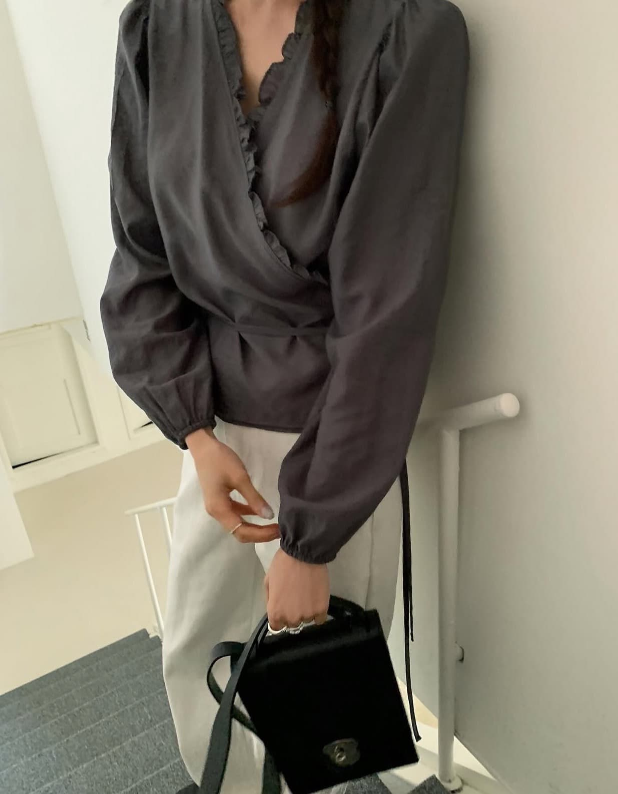 있음 선적 한국 chic 가을 새로운 ins 디자인 센스 목이버섯 경 사진 허리 레이스업 슬림해 보이는 셔츠 상세 이미지 14