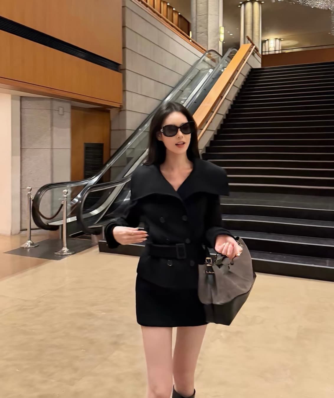 한국 chic 겨울 새로운 고급 센스 벨트 슬림해 보이는 이중 버튼 두꺼운 모직 외투 상세 이미지 2