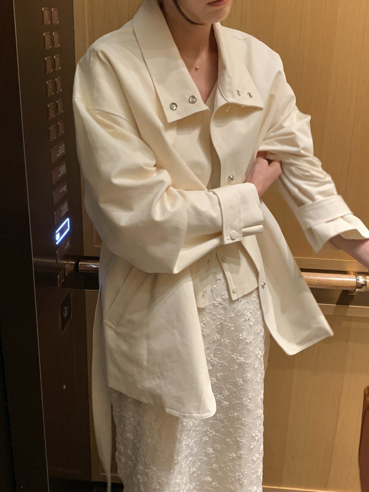 있음 선적 사이즈 업데이트 한국 chic 가을 새로운 스탠드 칼라 품격 레이스업 루즈핏 재킷 재킷 상세 이미지 5