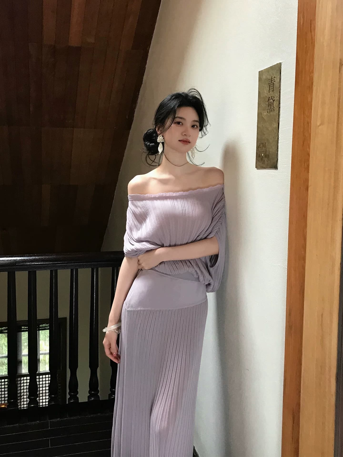 여름 크 사이 폼 배 기둥 보라색 주름 디자인 센스 맨위 부드러운 품격 하이웨이스트 슬림해 보이는 반신 치마 세트 상세 이미지 5