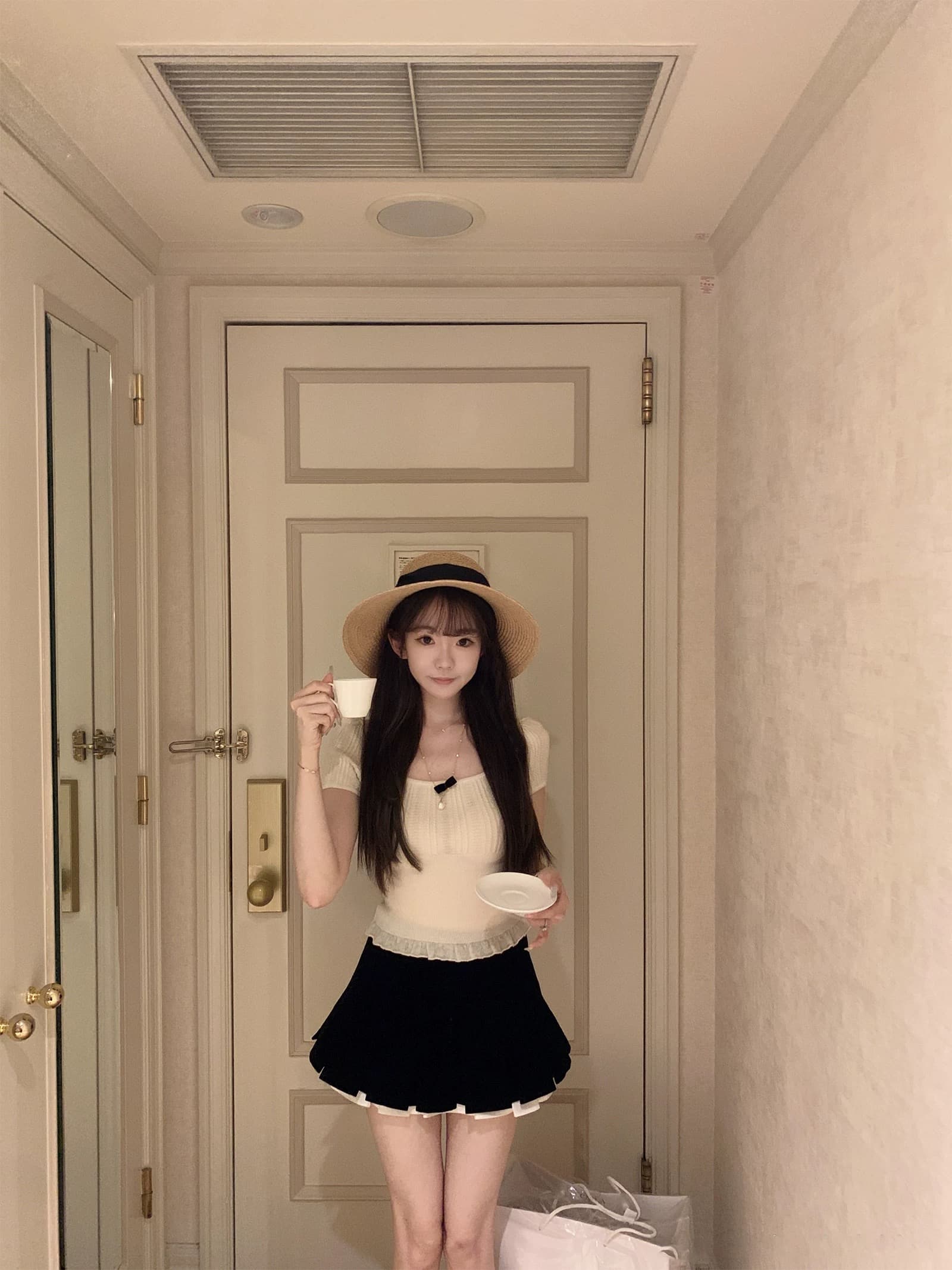 trois couleurs 여름 하우스 개체 중년 miu 시리즈 전체 양모 얇고 가벼운 섬세한 니트 반팔