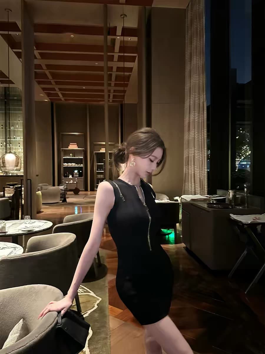 시드니 shirley 순수한 흰색 도자기 뼈 미니멀리즘 다용도 몸매 가꾸기 민소매 디자인 센스 니트 타이트 스커트 드레스 상세 이미지 2