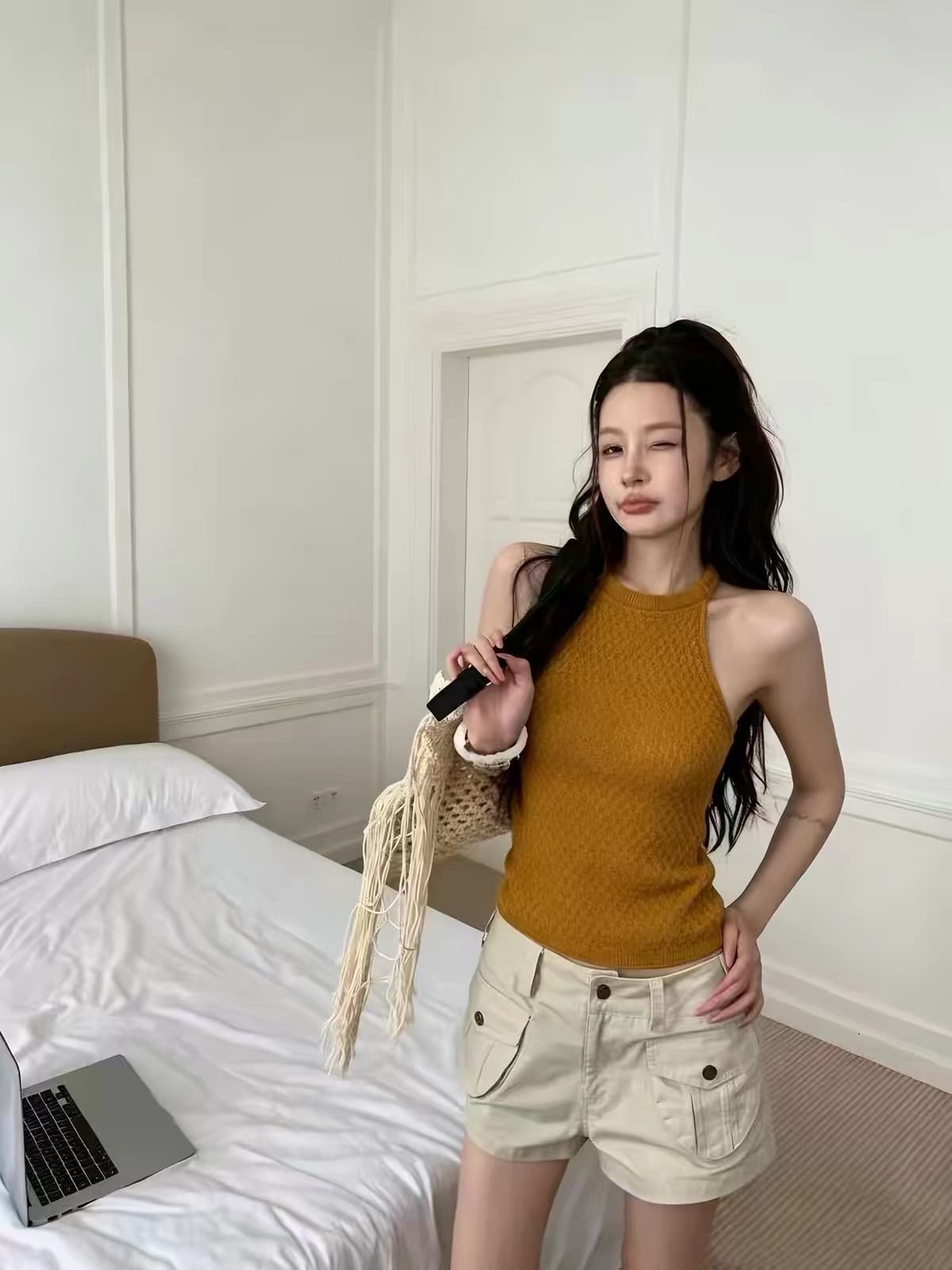 2026 여름 드레스 새로운 프랑스식 홀로우 아웃 니트 캐미솔 백리스 몸매 가꾸기 연령 감소 민소매 맨위 이미지 2